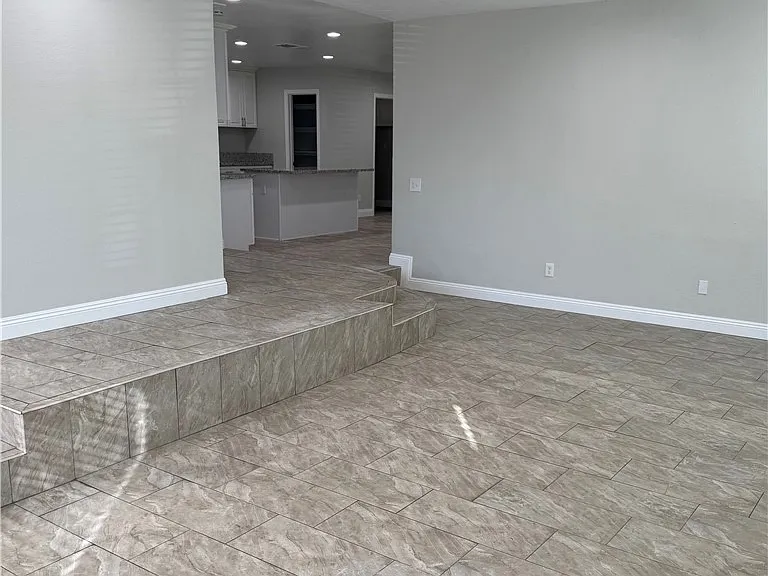 2939 N Lugo Ave — Photo 3