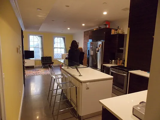 Rented by Next Door Realty NYC | media 31