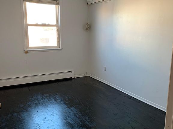 2nd image of 42 Bay 46 St