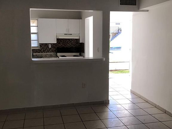 2nd image of 13725 NE 3rd Ct #P03