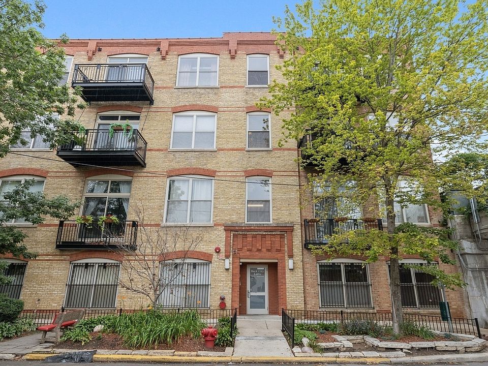 1st image of 1740 N Maplewood Ave APT 310