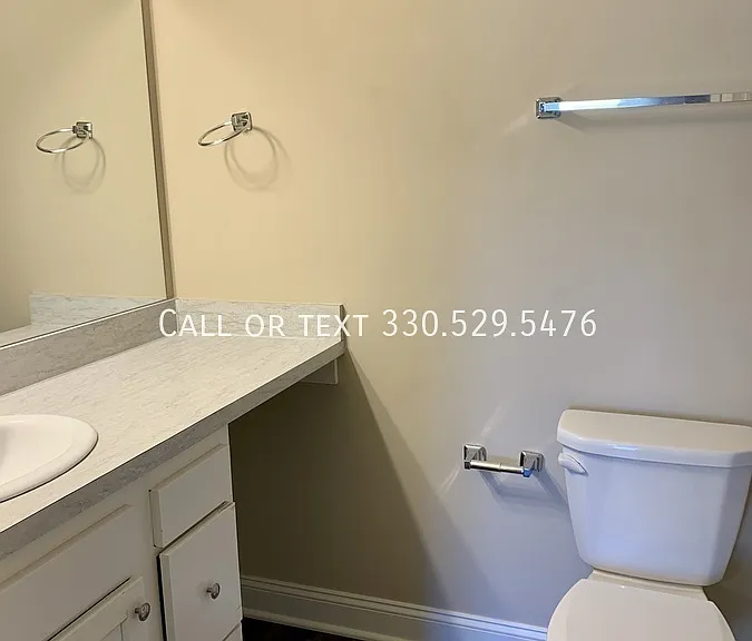 2469 Delaware Ave SW — Photo 9