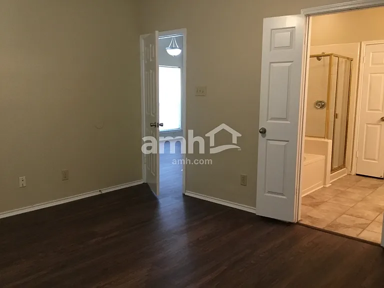 923 Plantation Dr — Photo 11