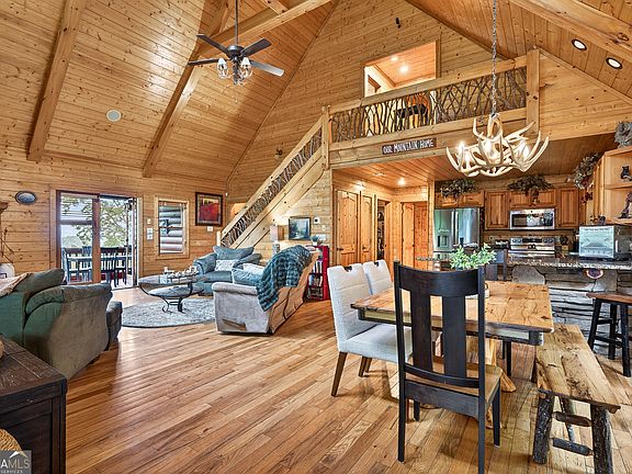 5th image of 649 Weaver Creek Way