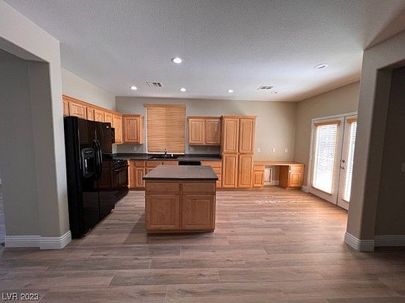 5th image of 11276 Campanile St