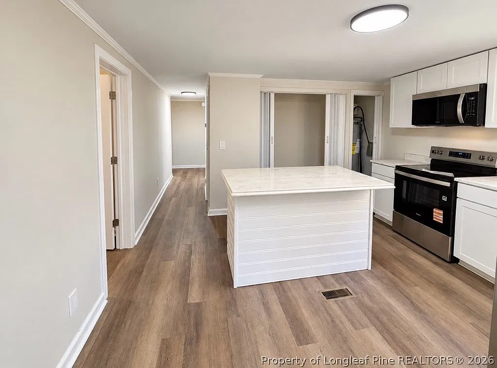 3 bed, 2.0 bath, 1388 sqft, $1,650 — Photo 3
