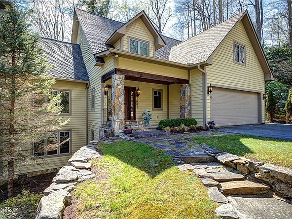 2nd image of 119 Blackberry Lane