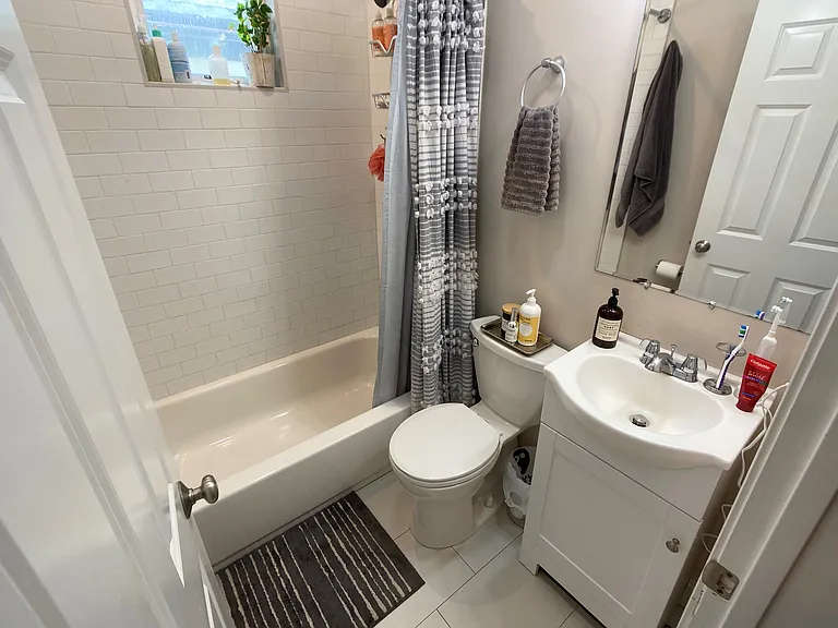 539 Main St #2 — Photo 11