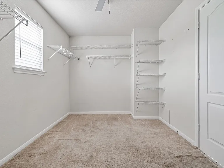3934 Brook Garden Ln — Photo 24