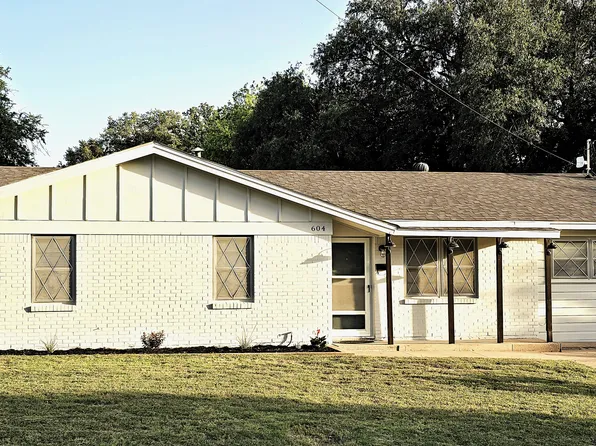 604 E 4th St, Weatherford, TX 76086
