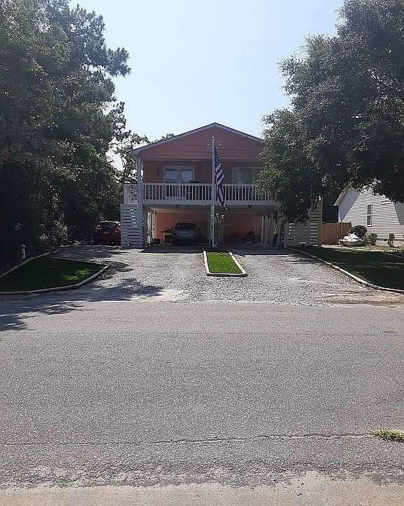 2nd image of 107 NW 11th St