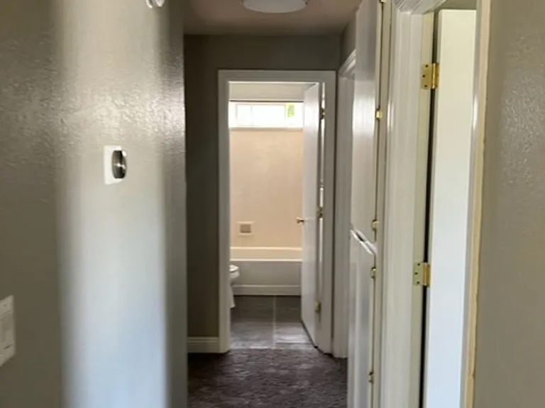 1364 Brook Ct — Photo 19