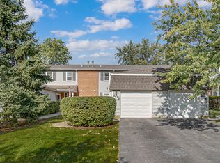 202 Monroe Rd, Bolingbrook, IL 60440