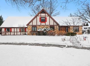 306 Eda Ct, Essexville, MI 48732