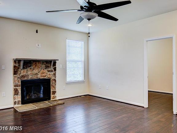 5th image of 125 Vincent Dr