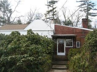 44 Pond St, Norfolk, MA 02056