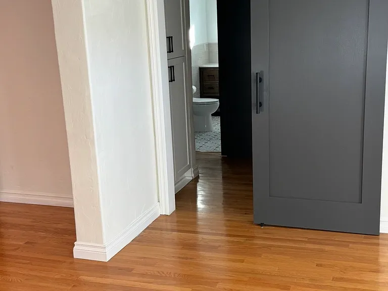 1257 S Sycamore Ave — Photo 11