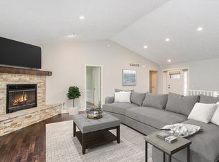 12031 Sandstone Dr, Wayland, MI 49348