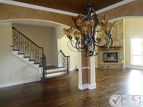 2nd image of 9008 Glendara Dr