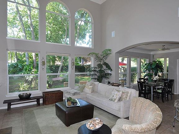 3rd image of 10507 Heritage Trail Ct
