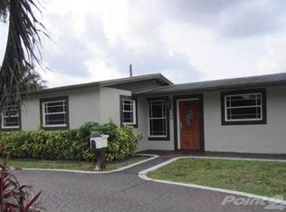 8540 NW 177th St, Hialeah, FL 33015