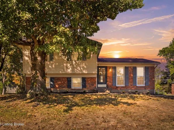 10111 Westwego Pl, Jeffersontown, KY 40299
