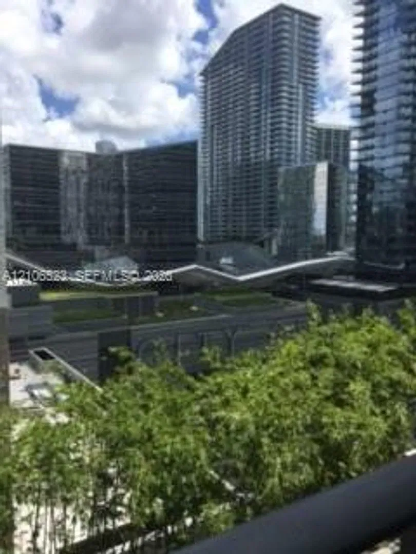 55 SW 9th St cu-1110, Miami, FL 33130 — Photo 4