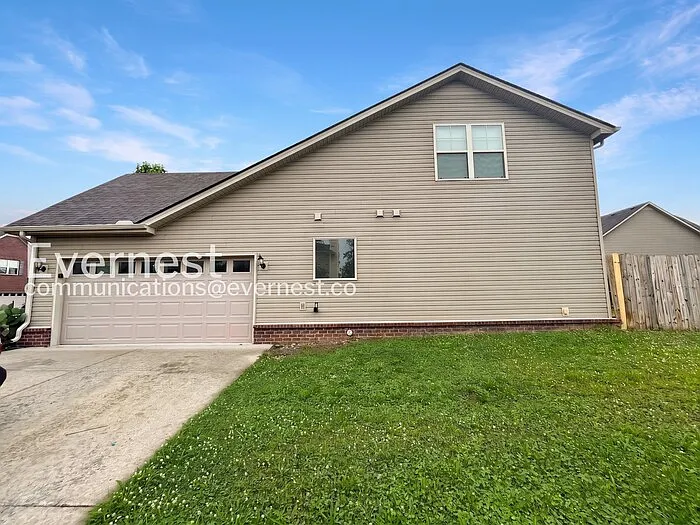 5247 Seward Crossing Blvd — Photo 2