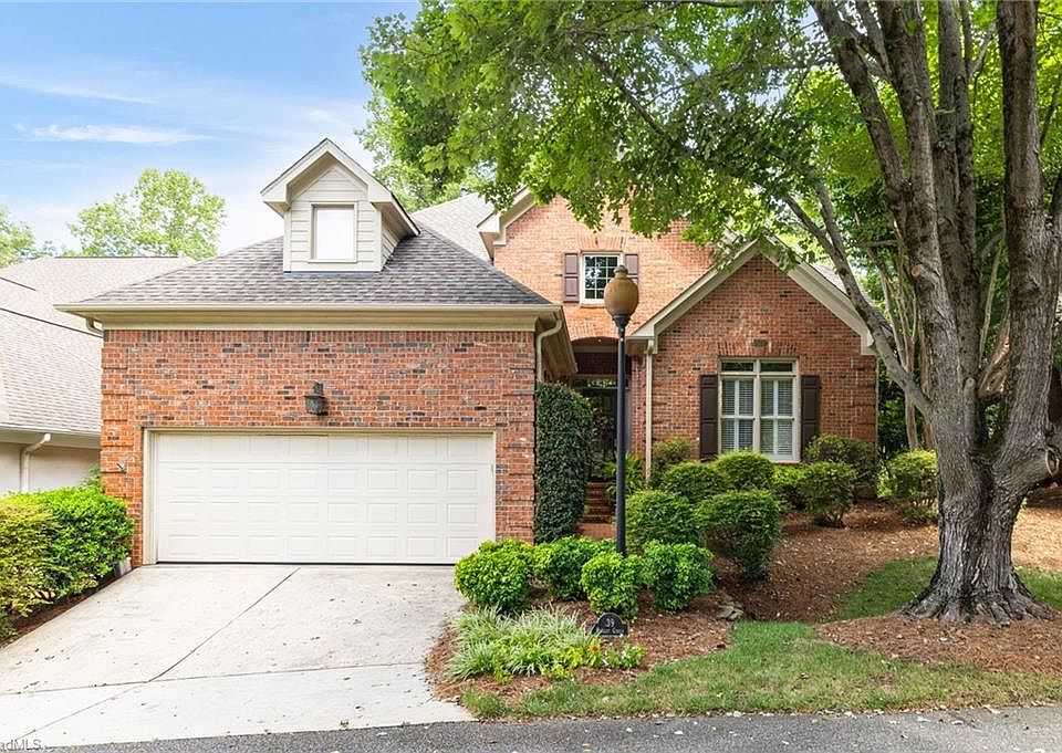 1st image of 39 Kinglet Cir