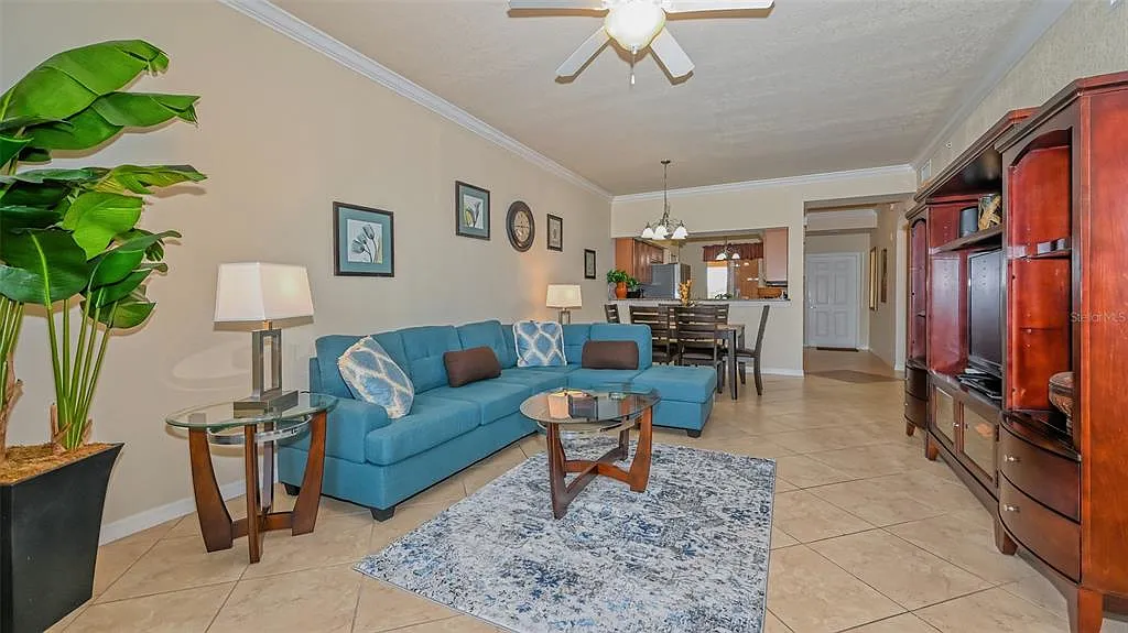 2 bed, 2.0 bath, 1121 sqft, $4,000 — Photo 4