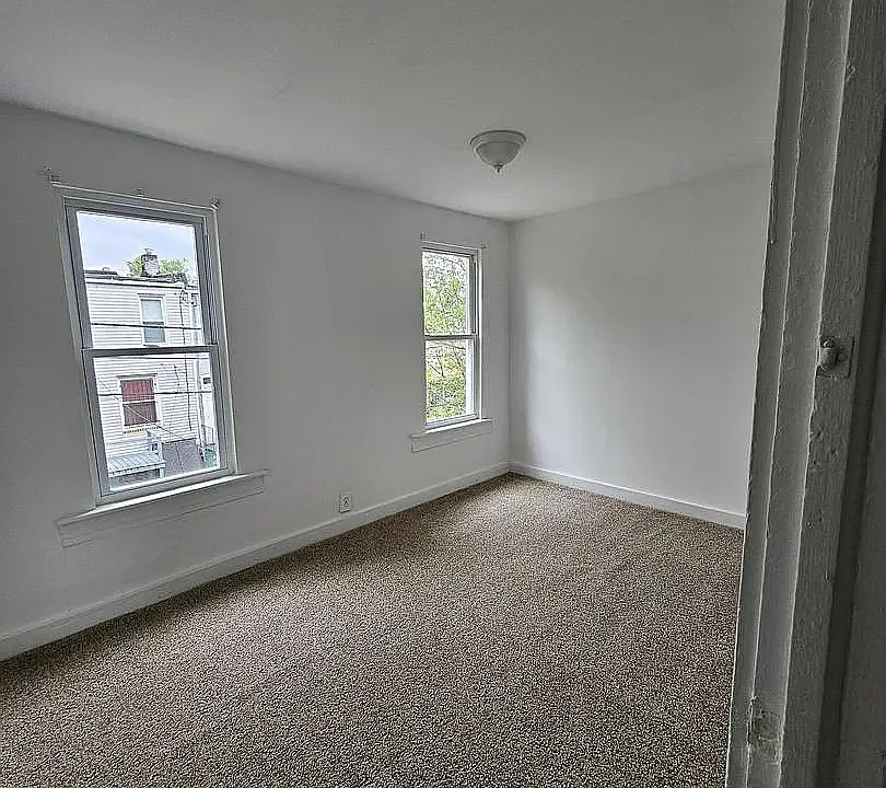 3141 Elmora Ave