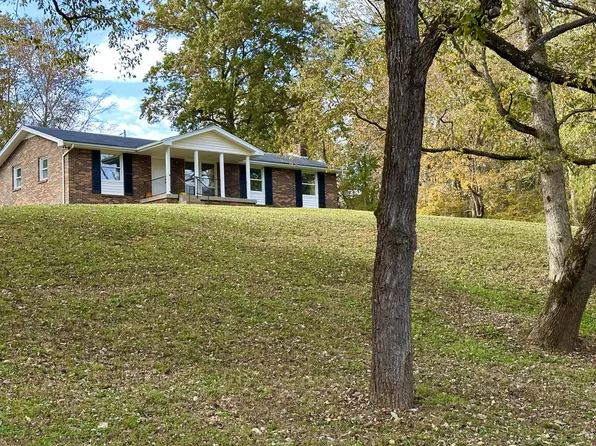 3520 Cooper Creek Rd, Woodlawn, TN 37191