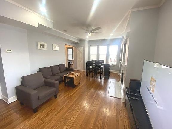 3rd image of 2857 W Leland Ave #2