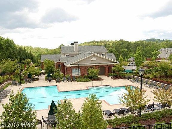 CCOMMUNITY POOL ADJOINING CLUBHOUSE