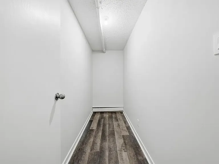 232 Pinehouse Dr — Photo 26