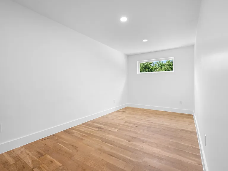 1005 Glenview Dr — Photo 17