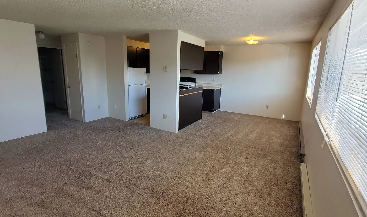 1061 Washington Apartments — Photo 2