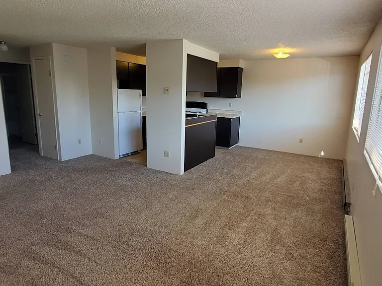 1061 Washington Apartments — Photo 2
