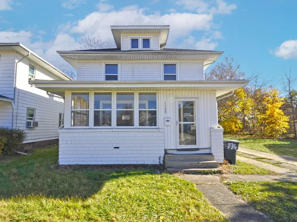 1136 Diamond Ave, South Bend, IN 46628