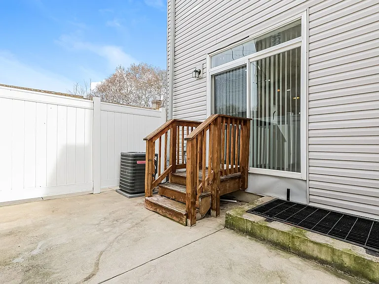 1400 S 24th Street LLC — Photo 17
