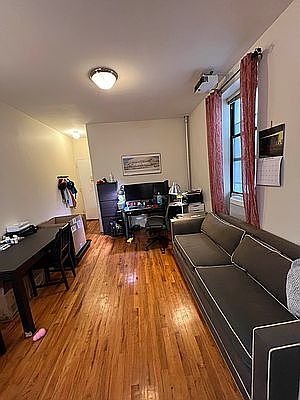 2nd image of 2728 Broadway APT 3C