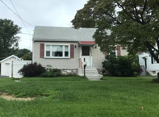 1213 Providence Rd, Secane, PA 19018