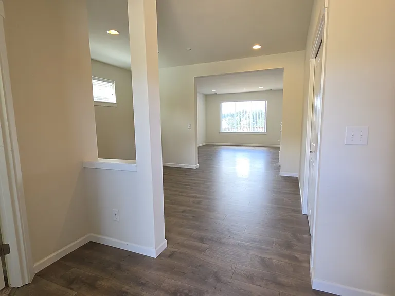 4808 51st Avenue Ct W — Photo 2