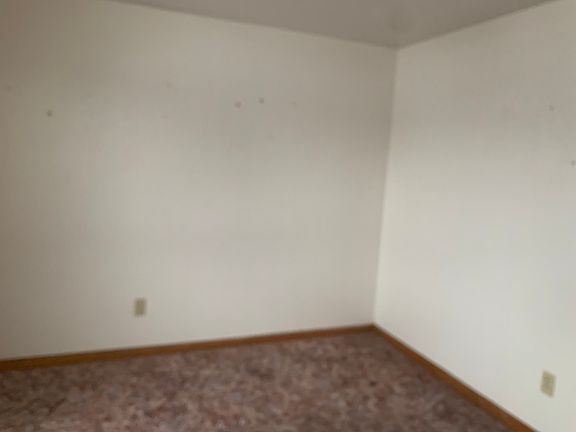 4th image of 100 Buck St