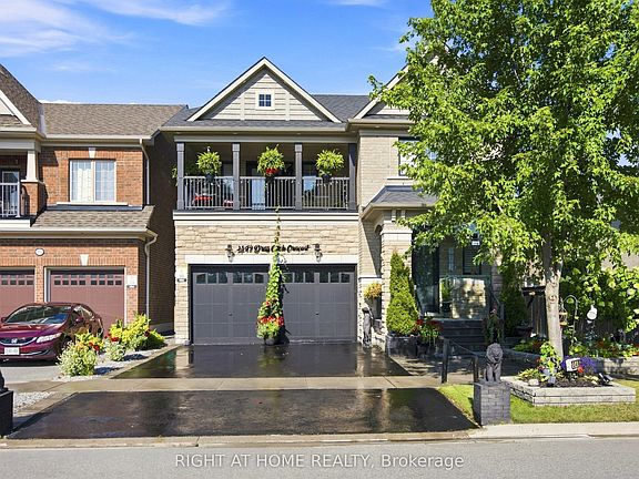 3rd image of 2349 Dress Circle Cres