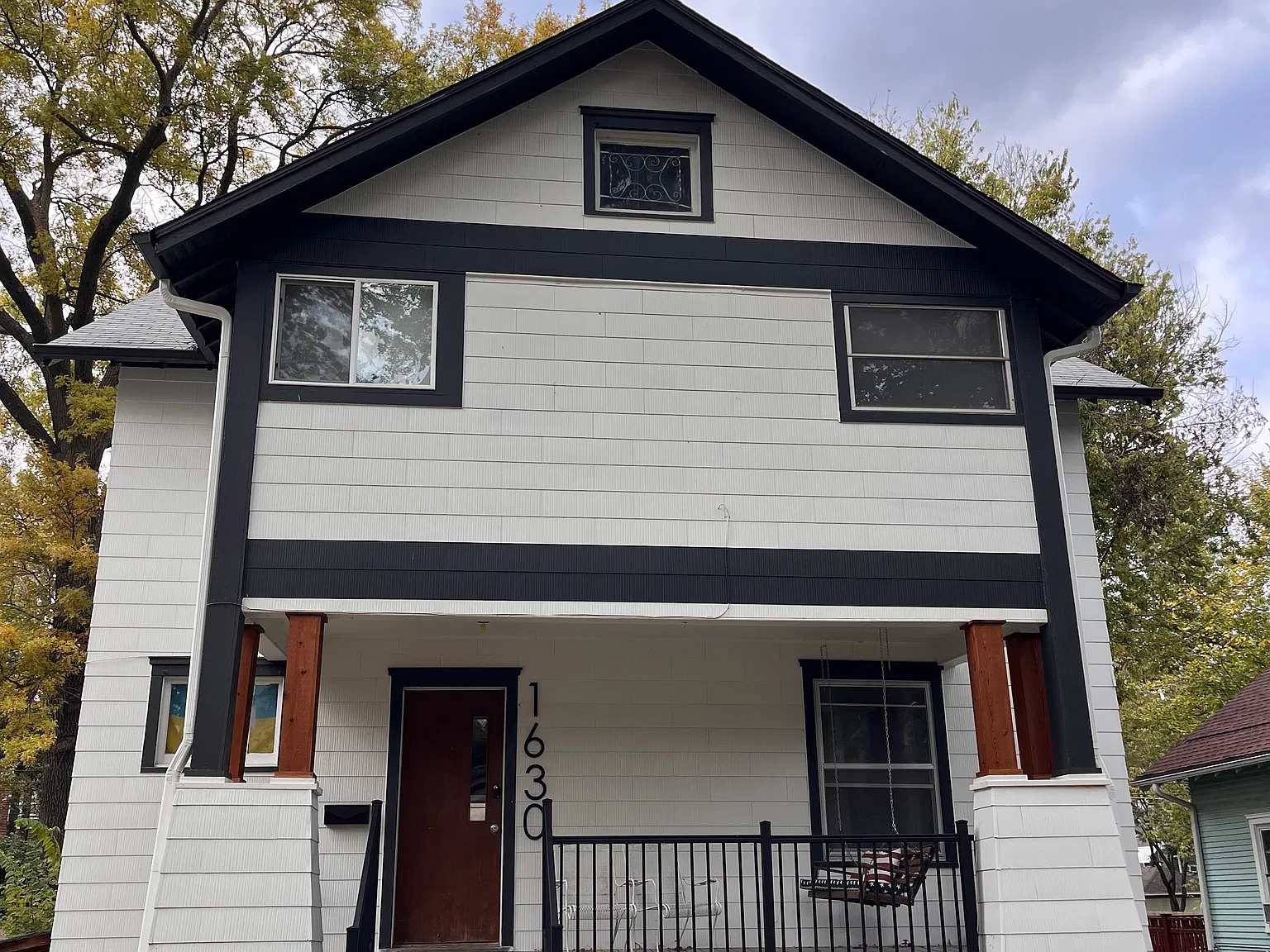 6 bed, 2.5 bath, 3000 sqft, $3,150 — Photo 1