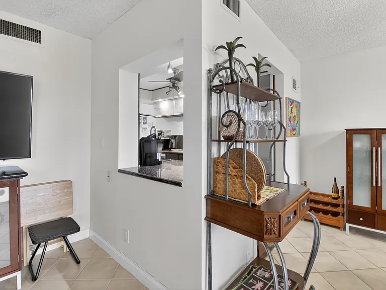 3604 Bridgewood Dr — Photo 10