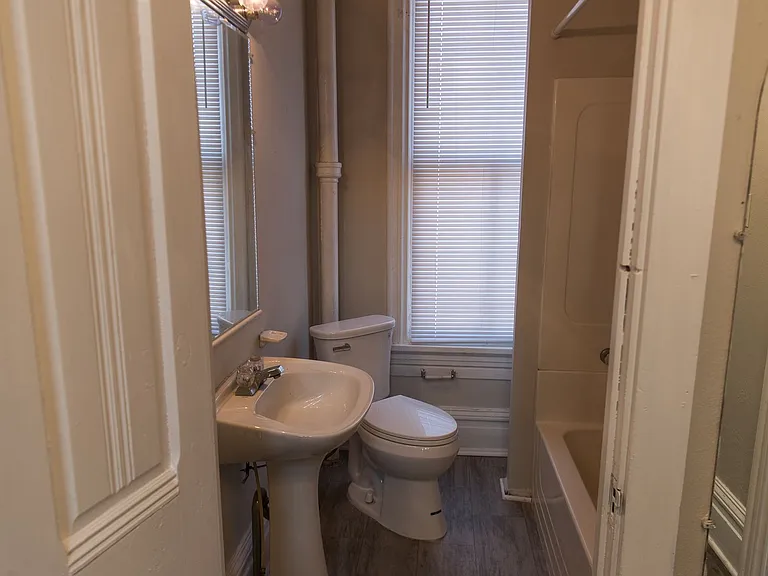 127 Herr St — Photo 11