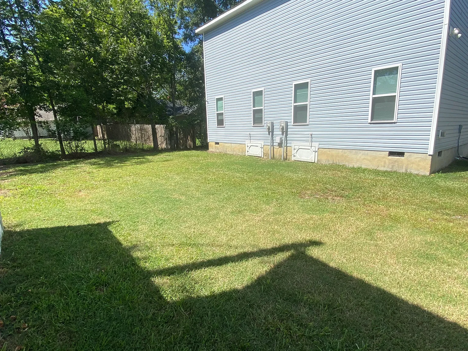 3 bed, 2.5 bath, 1530 sqft, $1,200 — Photo 3
