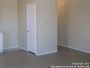 4th image of 9207 Emerald Port Dr
